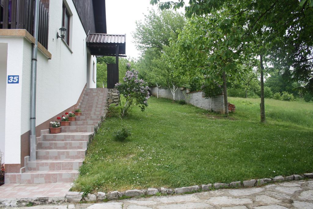 Guest House Tone Poljanak Exterior foto