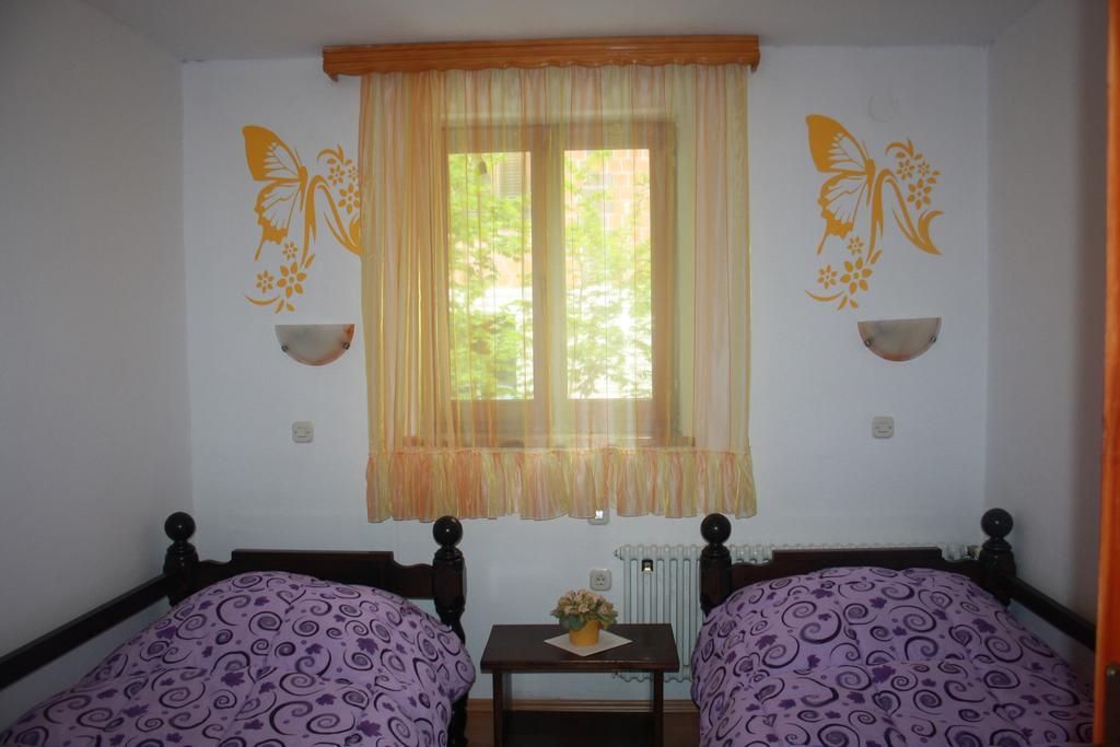 Guest House Tone Poljanak Quarto foto